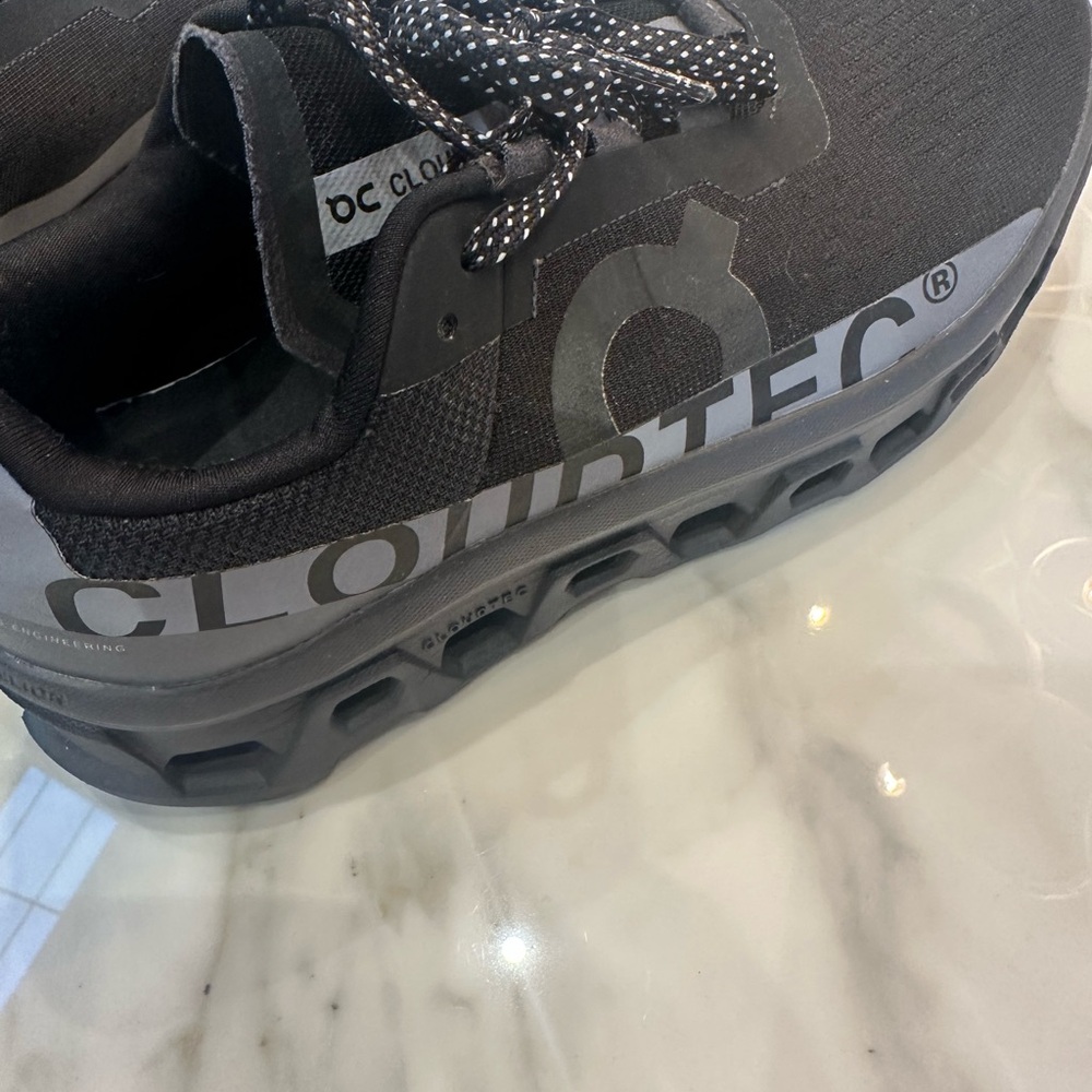 Women’s On Cloud  Black Running Shoes